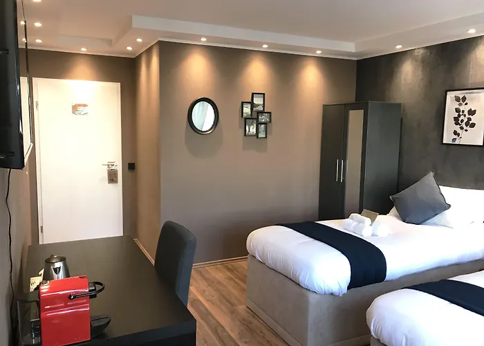 Pansiyon Mike's Four Düsseldorf