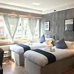 Homestay Mike's Four Dusseldorf