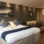 ホームステイ Mike's Four デュッセルドルフ