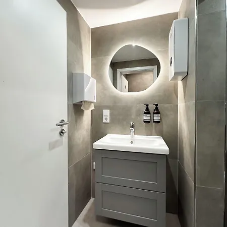 Mike's Four Δωμάτια σε οικογενειακή κατοικία